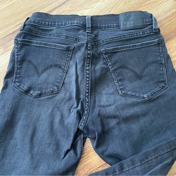 Levi’s 710 Jeans - Picture 7 of 9